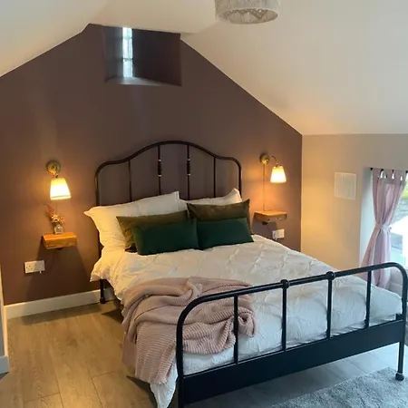 Barrow Blueway - The Stables Apartment